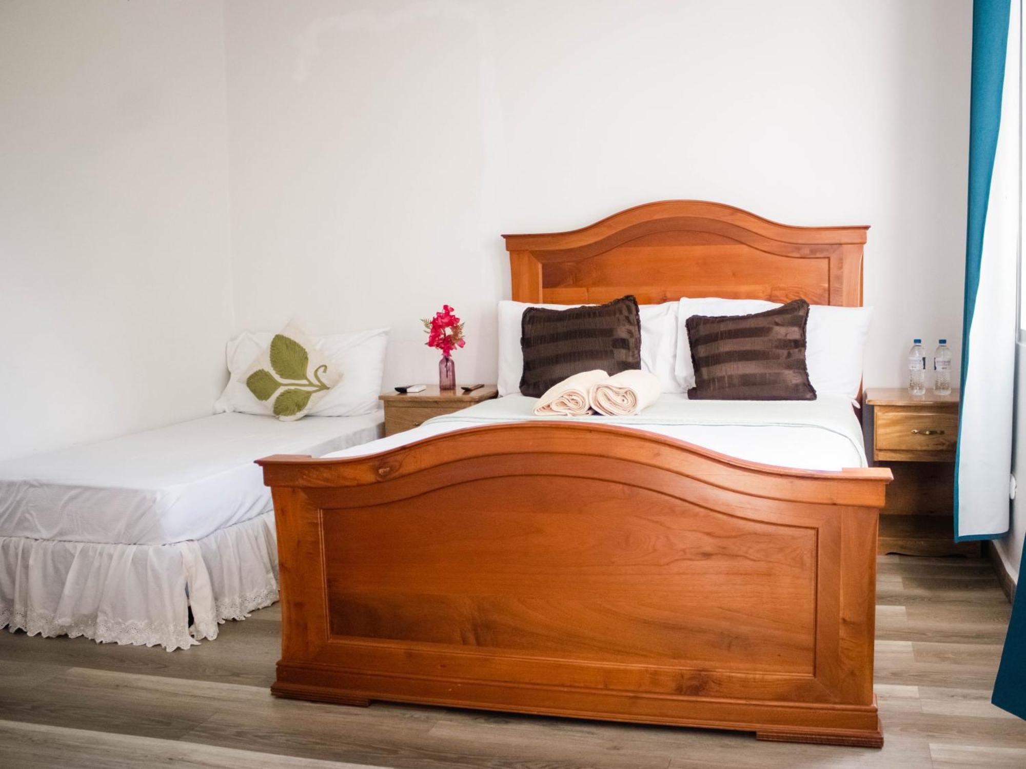 Hotel, Cocoview Вайе ди Анхелес Екстериор снимка